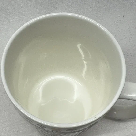 Dylan's Candy‎ Bar Whirly Pop White Cable Sweater Mug - Picture 4 of 4